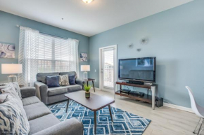 Stunning Top-Floor Condo, next to Clubhouse